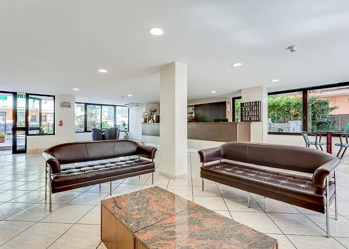 Abarth 酒店 切塞纳蒂科